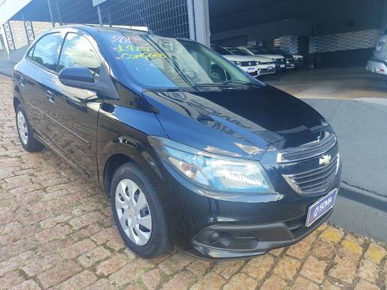 CHEVROLET ONIX 1.4 MPFI LT 8V FLEX 4P MANUAL CHEVROLET ONIX 1.4 MPFI LT 8V FLEX 4P MANUAL